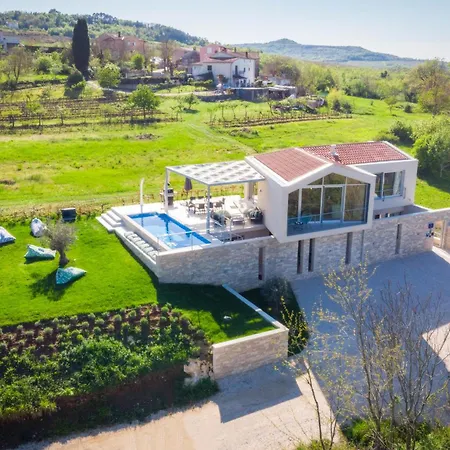 Monvue With Pool And Stunning View Motovun